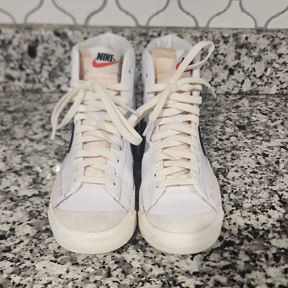 Nike Blazer Mid '77 Sneaker